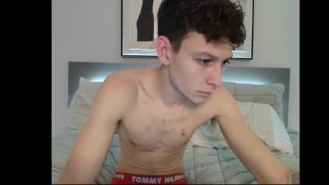 Snapshot of taylorcamz chatting on September 21, 2025, 8:32 pm taylorcamz online show from September 21, 2025, 8:32 pm