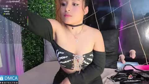 Tay online show from November 14, 2025, 8:07 pm