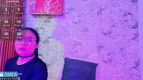 Tay online show from November 24, 2025, 3:17 am