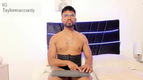 Snapshot of taylormaccurdy_ chatting on November 24, 2025, 3:23 pm taylormaccurdy_ online show from November 24, 2025, 3:23 pm