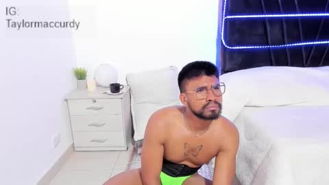 Snapshot of taylormaccurdy_ chatting on November 25, 2025, 5:13 pm taylormaccurdy_ online show from November 25, 2025, 5:13 pm