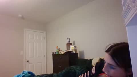 taylorslay online show from January 12, 2026, 3:23 am