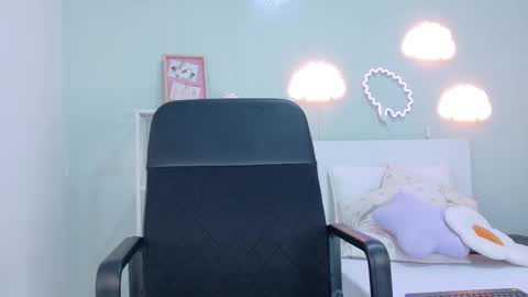 Snapshot of taylorsmitth_ chatting on October 29, 2025, 11:45 am TAYLOR online show from October 29, 2025, 11:45 am