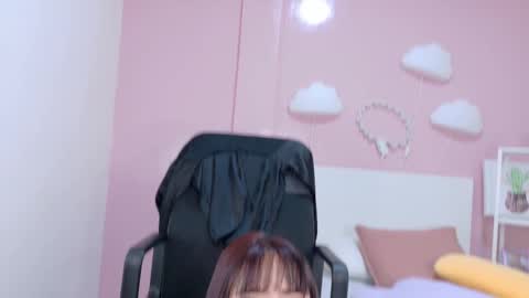 Snapshot of taylorsmitth_ chatting on November 3, 2025, 11:55 am TAYLOR online show from November 3, 2025, 11:55 am