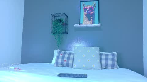 Snapshot of taylorsmitth_ chatting on November 6, 2025, 12:17 pm TAYLOR online show from November 6, 2025, 12:17 pm