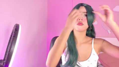 Snapshot of taylorsmitth_ chatting on November 8, 2025, 11:32 am TAYLOR online show from November 8, 2025, 11:32 am