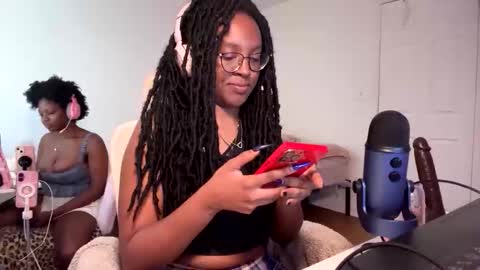 Snapshot of taylorsosweets chatting on May 17, 2026, 12:08 am Taylor online show from May 17, 2026, 12:08 am