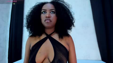 Tayra online show from May 12, 2026, 9:01 pm