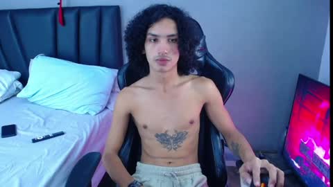 Tayron online show from April 3, 2026, 9:24 pm