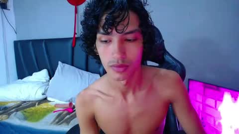 Tayron online show from June 6, 2026, 3:06 pm