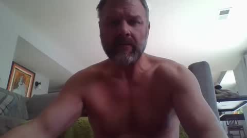 Snapshot of tbiz82 chatting on April 5, 2026, 9:01 pm Tbiz82 online show from April 5, 2026, 9:01 pm