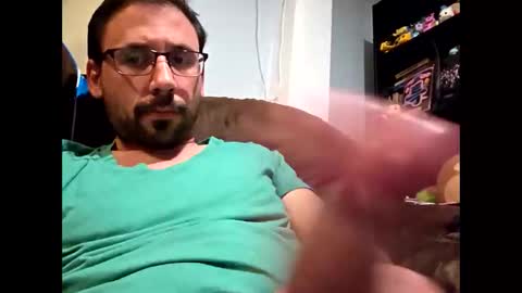 tdog1989007 online show from May 4, 2026, 11:45 pm