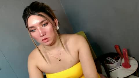 ellaine online show from January 13, 2025, 12:51 am