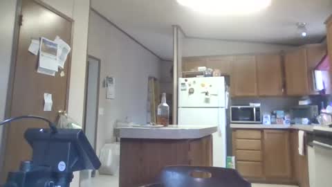 Teak online show from November 21, 2025, 4:16 pm