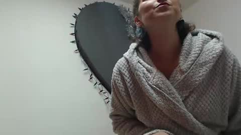 ALICIA--- online show from December 17, 2025, 9:04 am