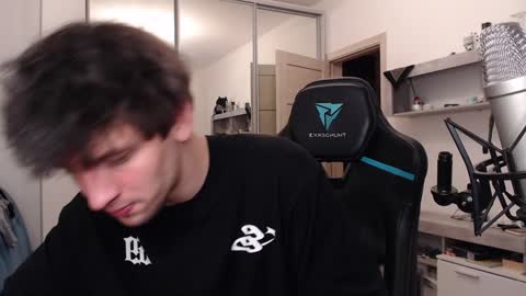 Snapshot of teddy_mode chatting on December 13, 2024, 6:16 pm Teddy online show from December 13, 2024, 6:16 pm