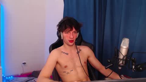 Snapshot of teddy_mode chatting on December 19, 2024, 8:13 pm Teddy online show from December 19, 2024, 8:13 pm