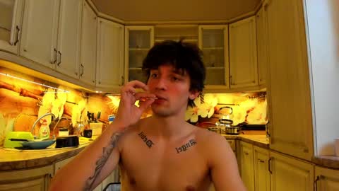 Snapshot of teddy_mode chatting on January 15, 2025, 10:38 am Teddy online show from January 15, 2025, 10:38 am