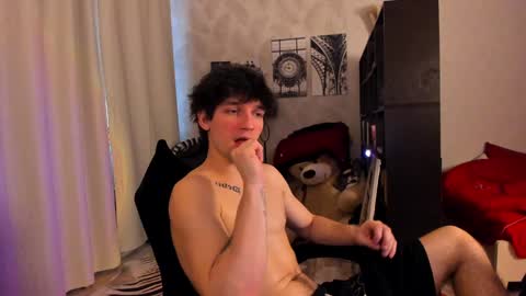 Snapshot of teddy_mode chatting on January 16, 2025, 8:11 am Teddy online show from January 16, 2025, 8:11 am