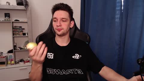 Snapshot of teddy_mode chatting on February 5, 2025, 11:55 am Teddy online show from February 5, 2025, 11:55 am