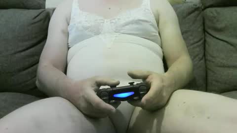 Chris online show from November 21, 2025, 9:46 pm