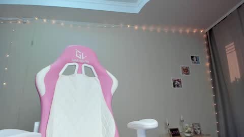 Snapshot of teeencutee chatting on February 17, 2025, 8:30 am Monika --------------2  stream 700 GMT day online show from February 17, 2025, 8:30 am
