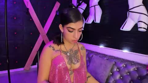 Tayloor online show from October 18, 2025, 3:20 am