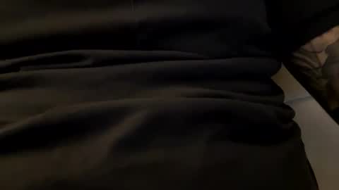 Twizzler online show from December 14, 2025, 9:25 am