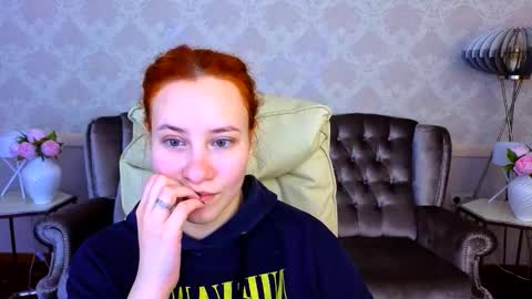 teilahex online show from September 12, 2025, 6:52 pm