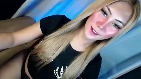 Im Dianna DONT FORGET TO FOLLOW ME   online show from December 1, 2025, 6:40 am