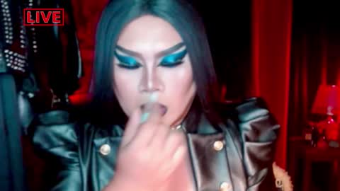 Snapshot of temptress_cocoxxx chatting on March 7, 2026, 5:37 am Mistress Coco online show from March 7, 2026, 5:37 am