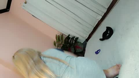 Hi 8tsME MADDISON online show from January 30, 2025, 1:44 am