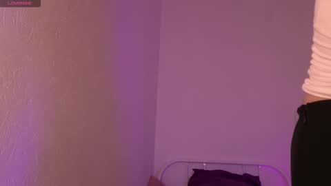 Sexy girl Li online show from September 30, 2025, 12:32 pm