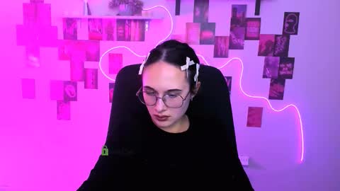 ur Louise online show from March 4, 2026, 11:00 pm