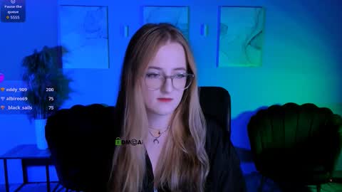 ur Louise online show from March 10, 2026, 10:48 pm