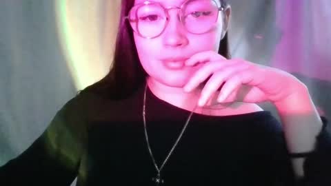 tendre_amelia online show from April 8, 2026, 4:34 am