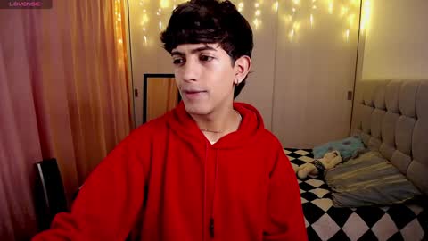 teo brown Independent model online show from December 17, 2024, 10:11 pm