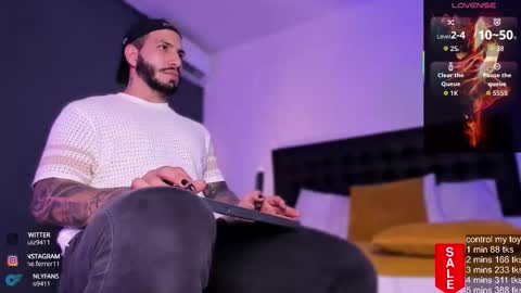 Snapshot of teoferrer chatting on October 14, 2025, 8:09 pm Teo Ferrer online show from October 14, 2025, 8:09 pm