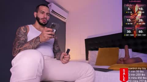 Snapshot of teoferrer chatting on November 1, 2025, 8:33 pm Teo Ferrer online show from November 1, 2025, 8:33 pm