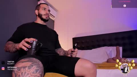 Snapshot of teoferrer chatting on November 10, 2025, 8:41 pm Teo Ferrer online show from November 10, 2025, 8:41 pm