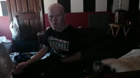 terdy2366 online show from December 5, 2024, 6:33 pm