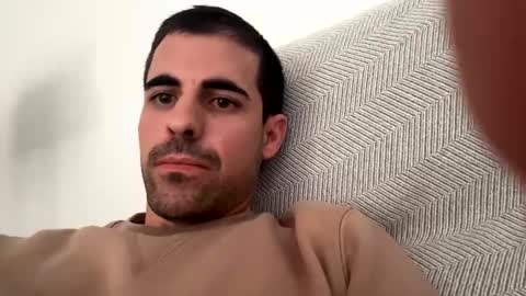 Snapshot of tereee12 chatting on April 11, 2026, 2:32 pm Luis online show from April 11, 2026, 2:32 pm