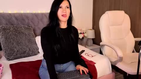 Snapshot of ternura_prohibida chatting on February 9, 2026, 12:03 am Emily online show from February 9, 2026, 12:03 am