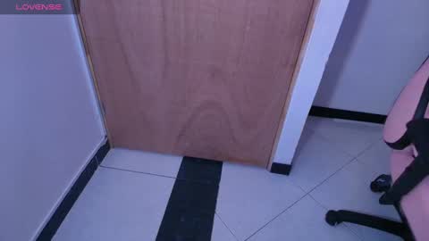 Terra Elowen online show from November 16, 2025, 11:38 am