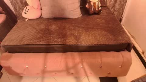 Terra Elowen online show from December 19, 2025, 11:28 am