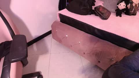 Terra Elowen online show from February 1, 2026, 11:20 am