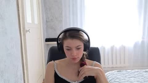 Snapshot of terranaufzinger chatting on September 19, 2025, 6:26 am Anny Simpson online show from September 19, 2025, 6:26 am