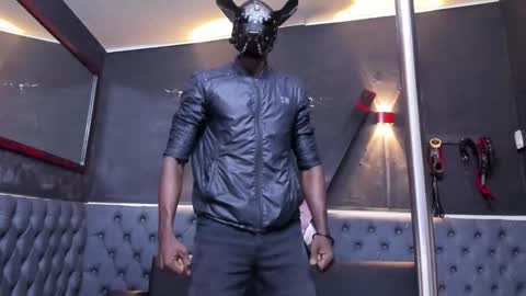 terranze_z online show from March 9, 2026, 11:42 pm