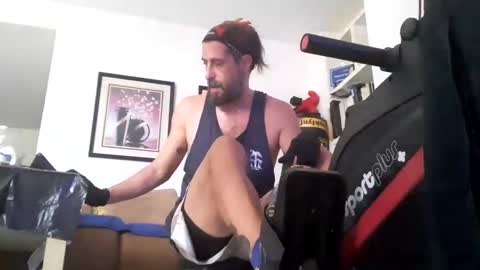 terre28 online show from September 9, 2025, 1:21 pm