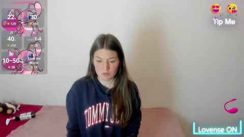 Snapshot of tesa_cute chatting on October 3, 2025, 3:14 am tesa online show from October 3, 2025, 3:14 am